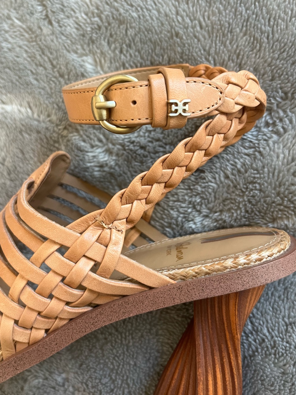 Sam Edelman Holland Twisted Heel Sandal - Picture 2 of 12